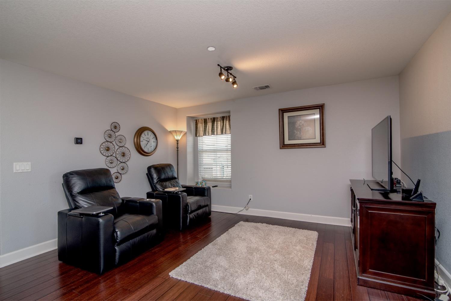 2758 Nicolson Circle