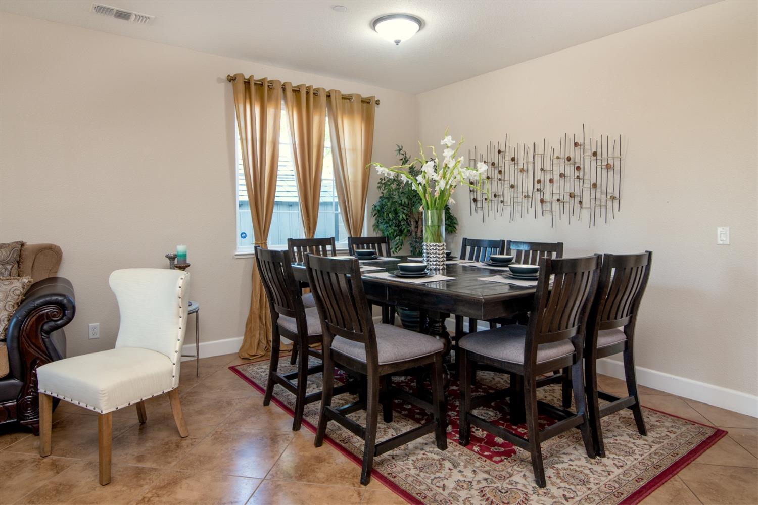 2758 Nicolson Circle