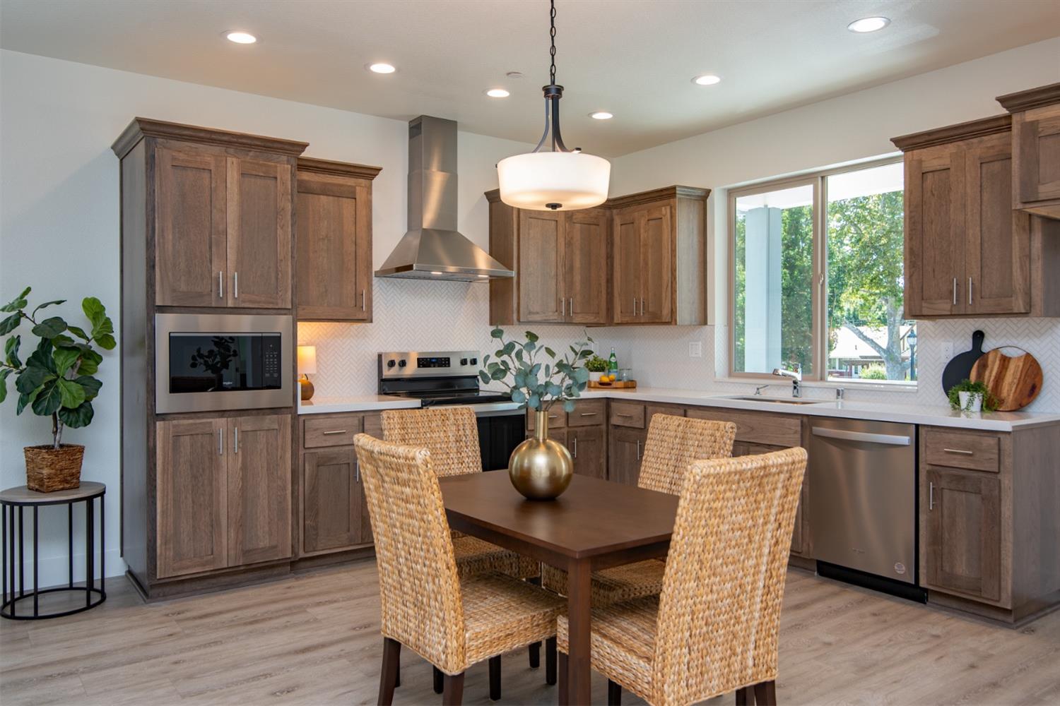 421 Cleveland Street