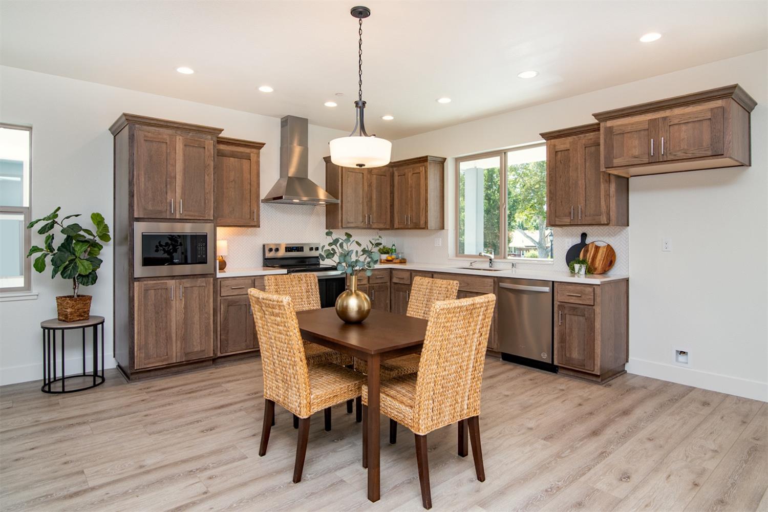 421 Cleveland Street