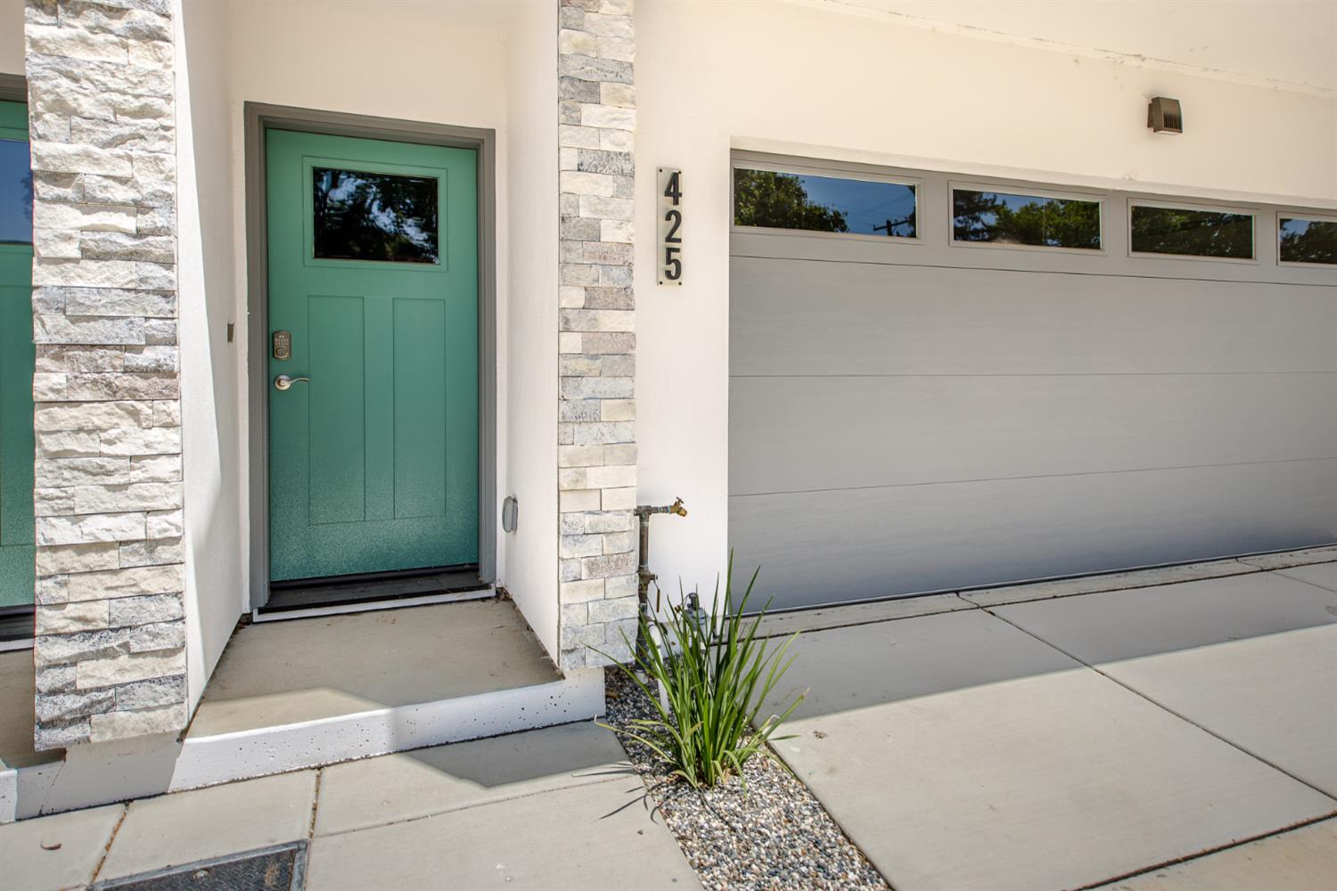 425 Cleveland Street