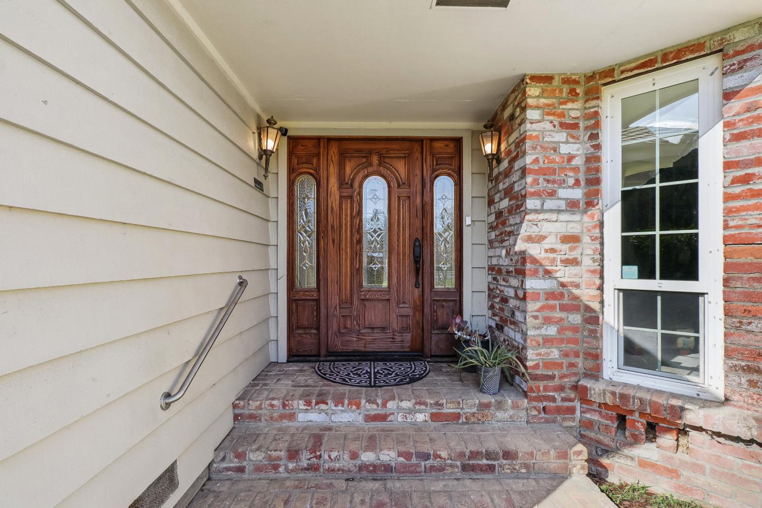 19857 Hillcrest Drive