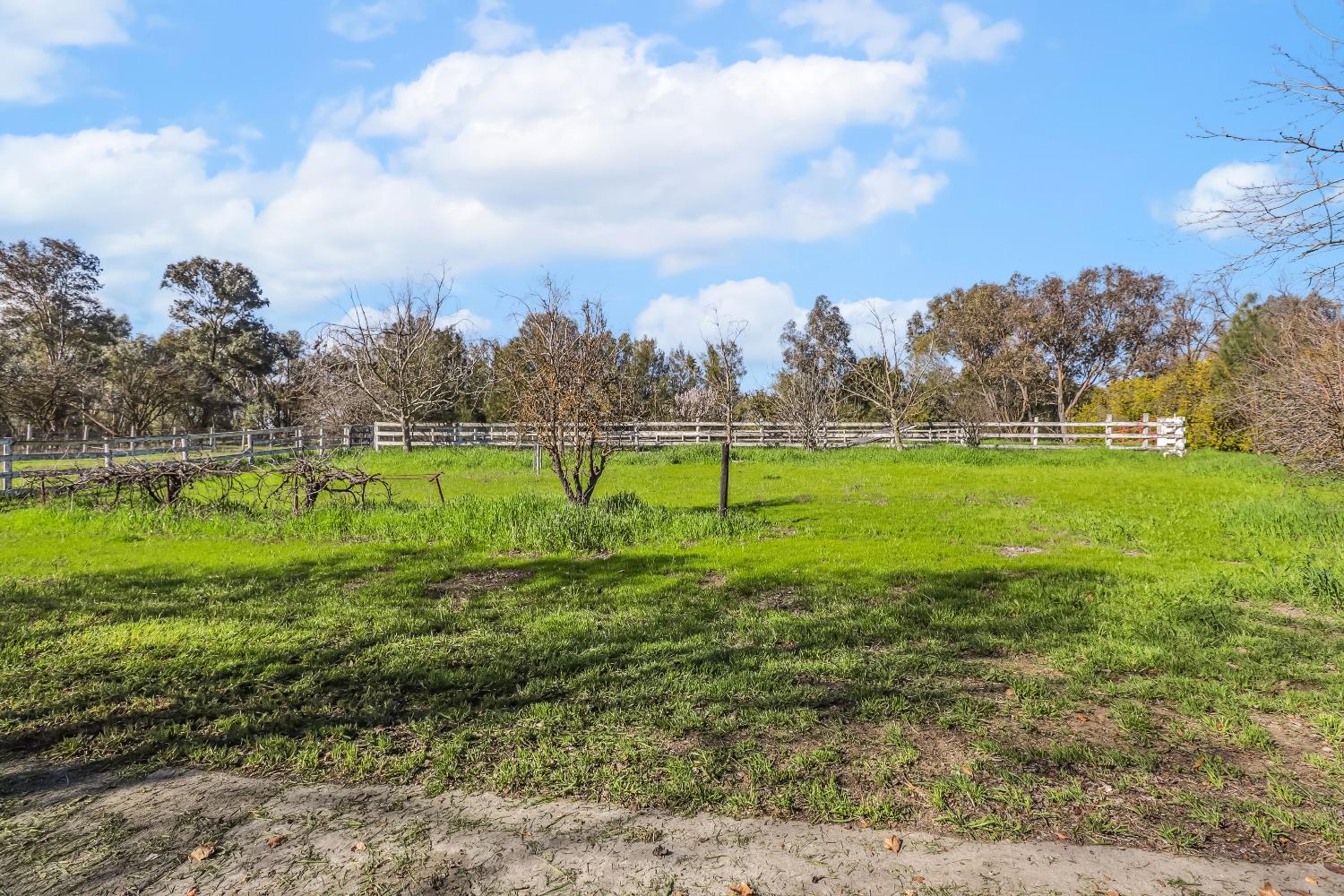 19857 Hillcrest Drive