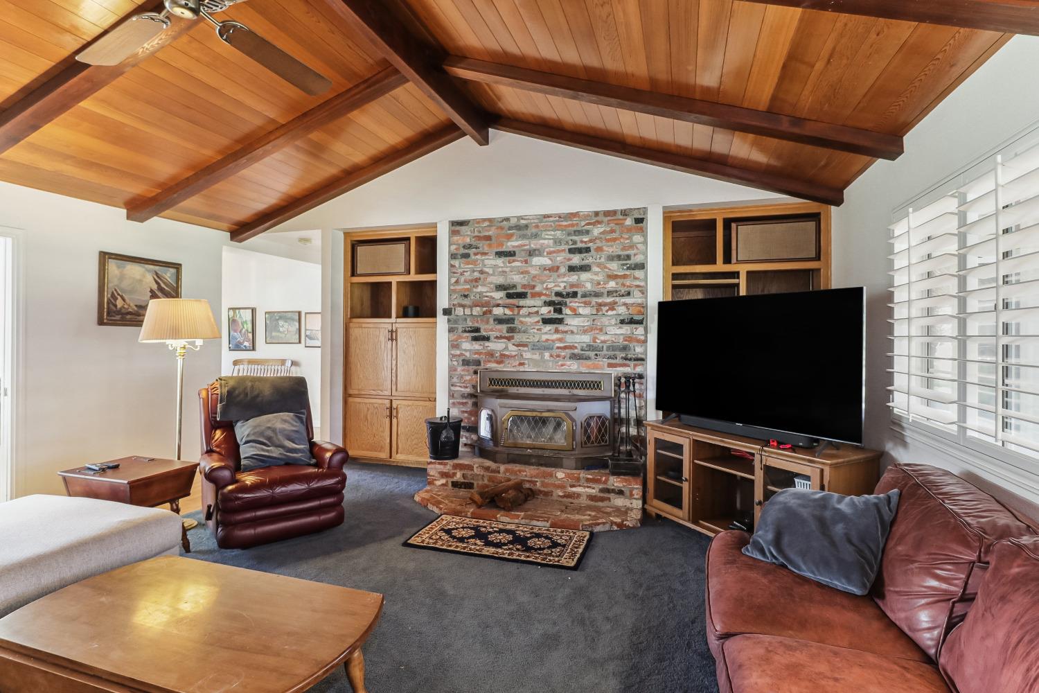 19857 Hillcrest Drive