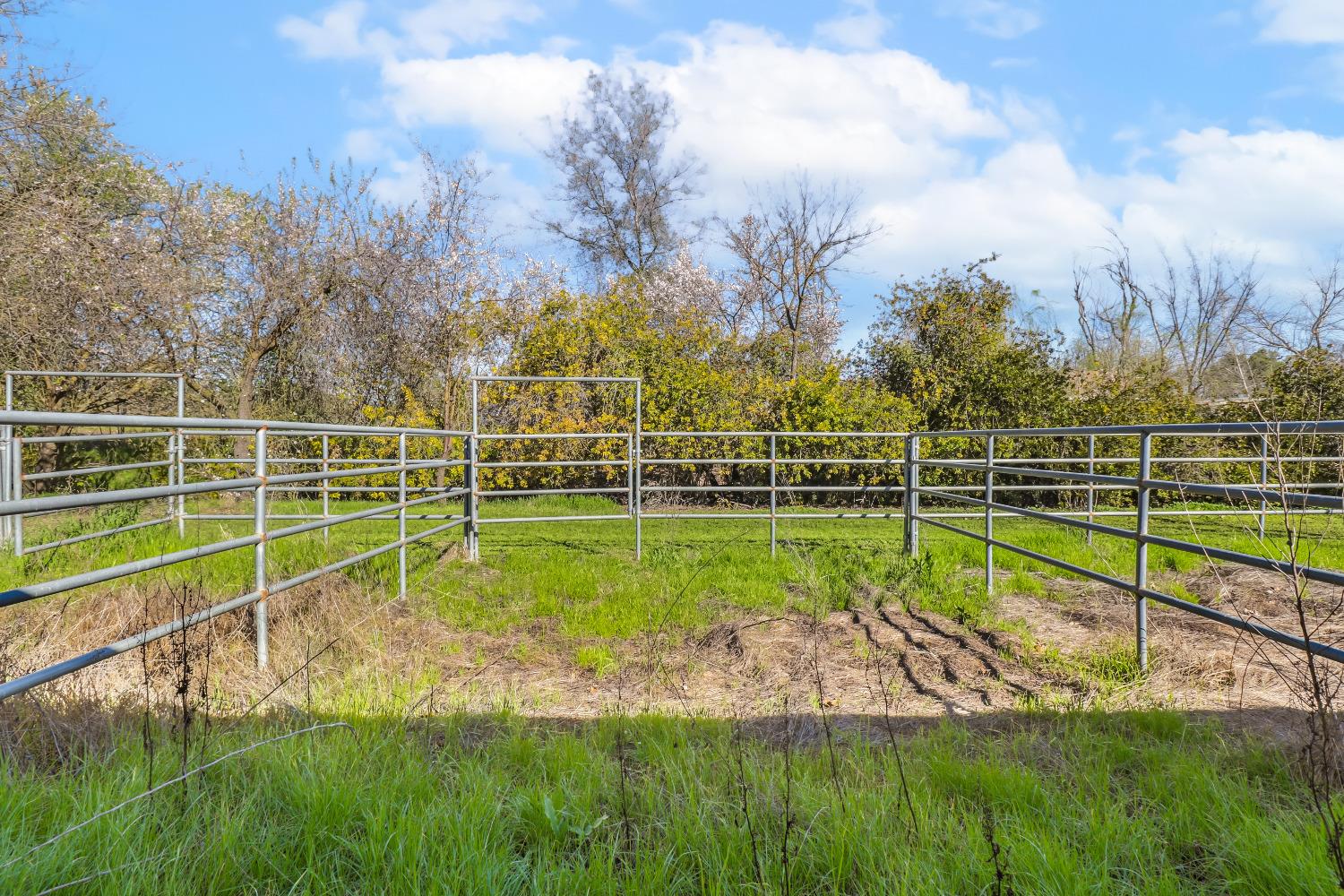 19857 Hillcrest Drive