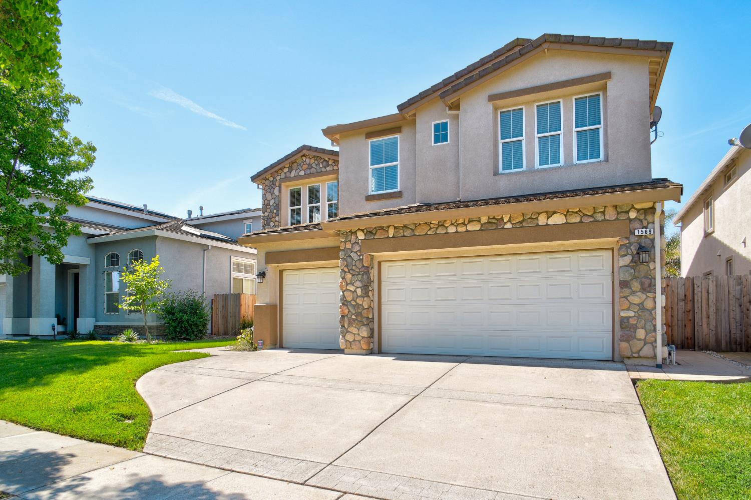 1569 Greenbrier Road