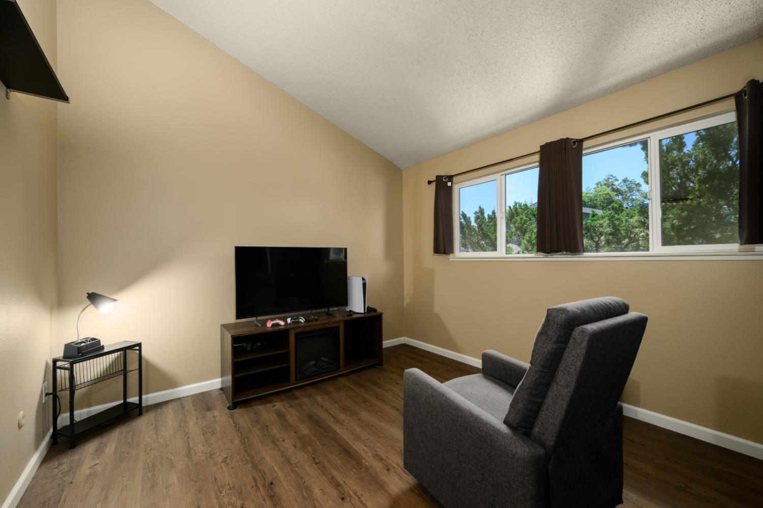 607 Knollwood Drive