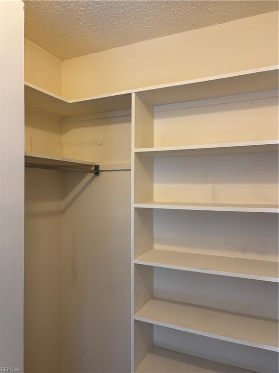 4573 Shallowford CIR