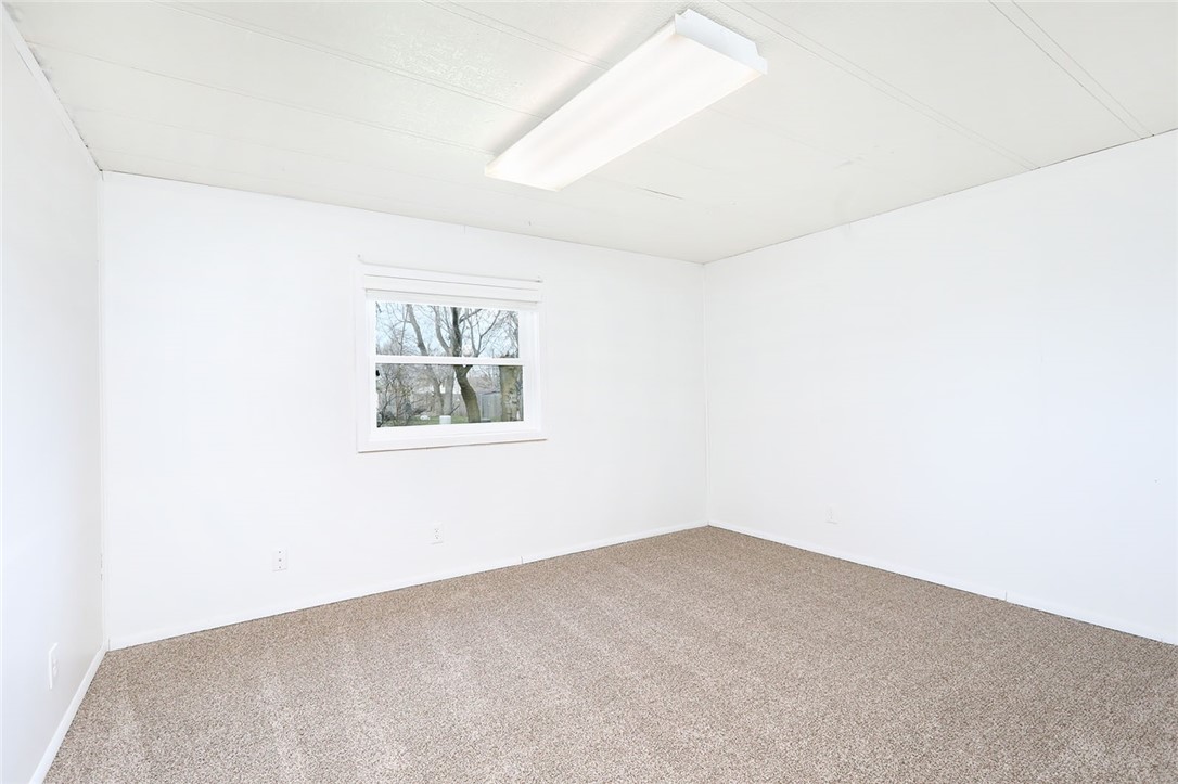 152 W Walnut Street