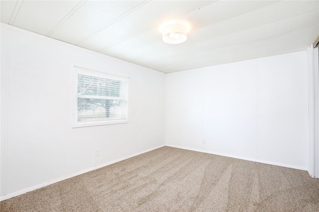 152 W Walnut Street