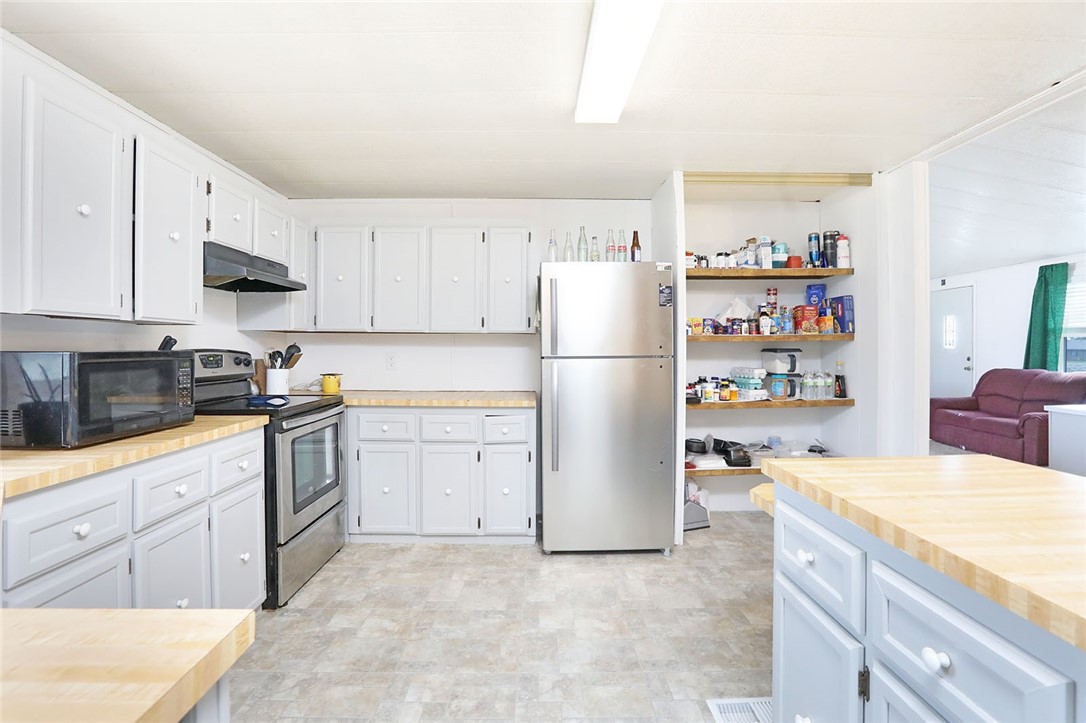 152 W Walnut Street