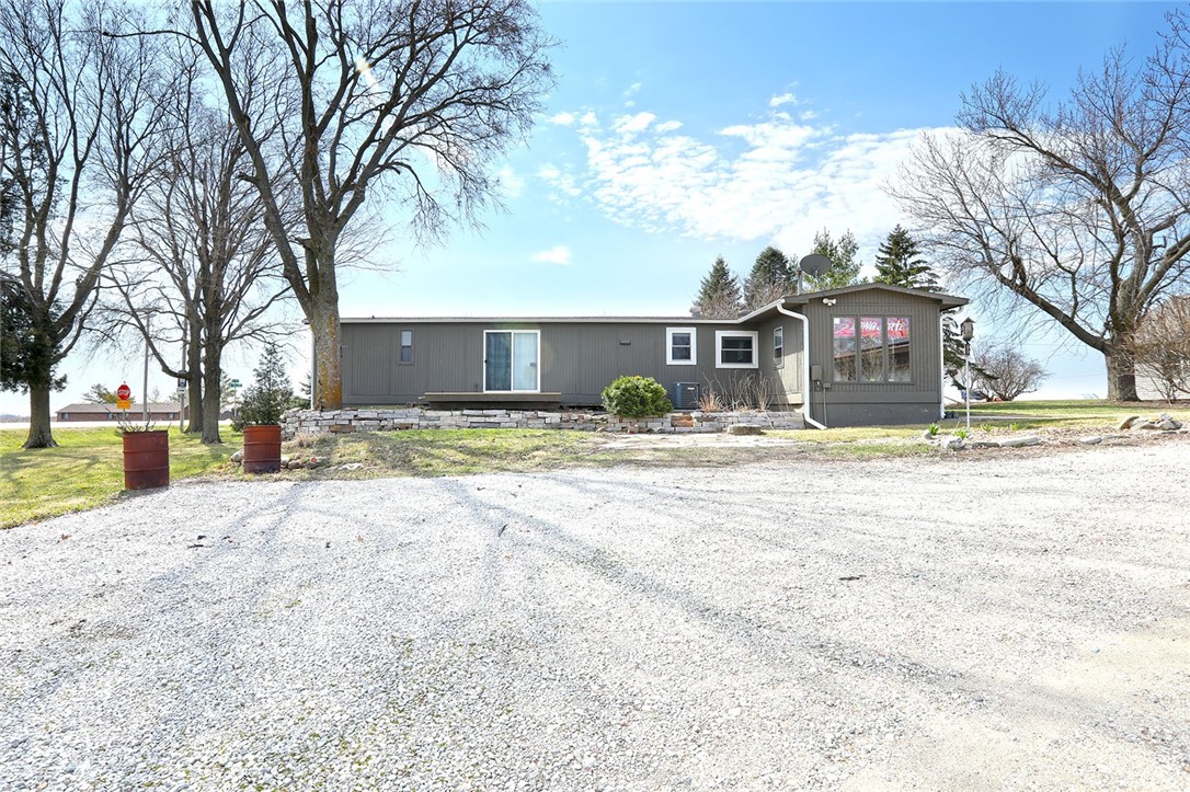 152 W Walnut Street