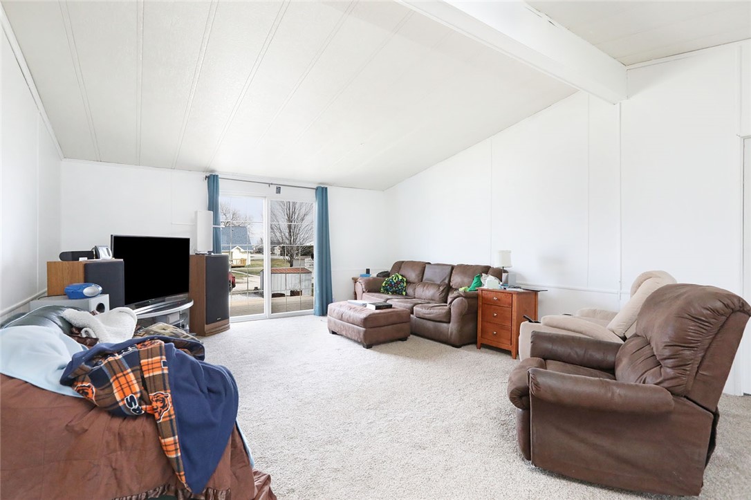 152 W Walnut Street