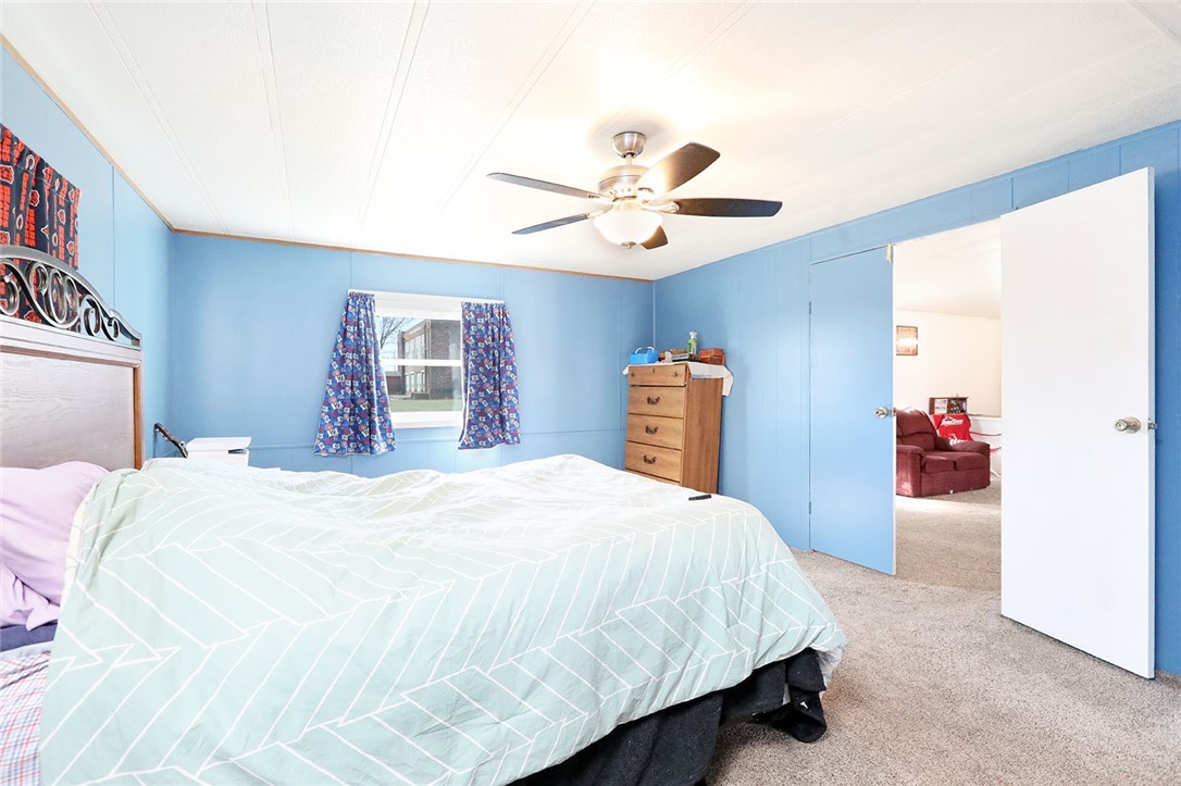 152 W Walnut Street