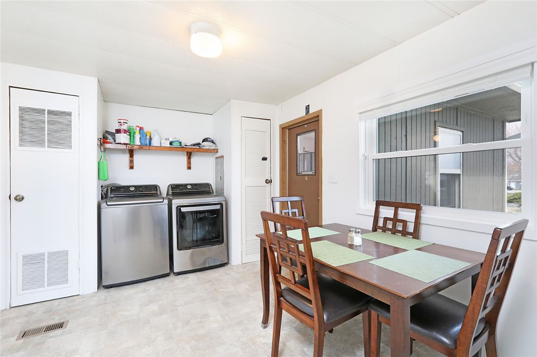 152 W Walnut Street