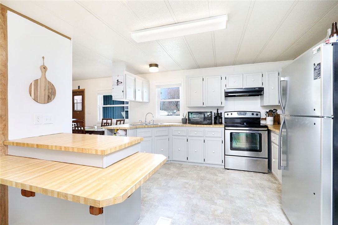 152 W Walnut Street