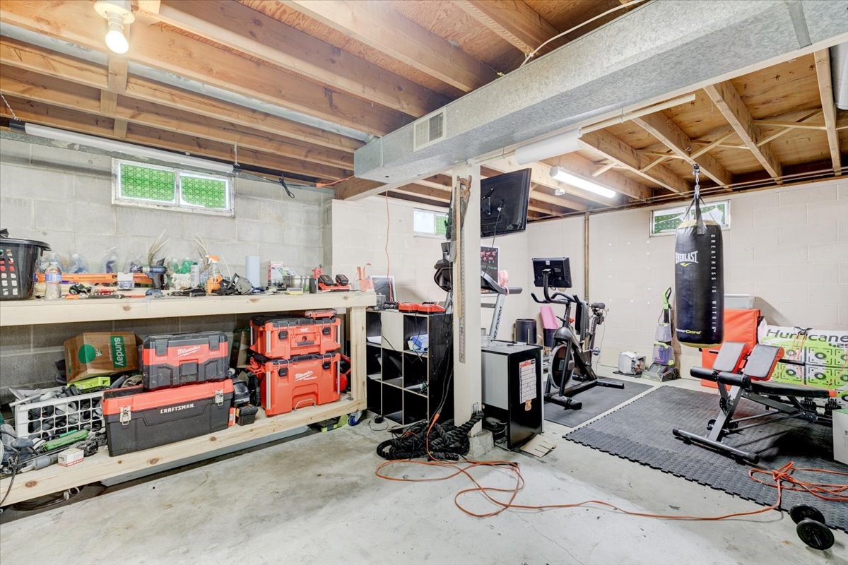 1102 Skylane Drive