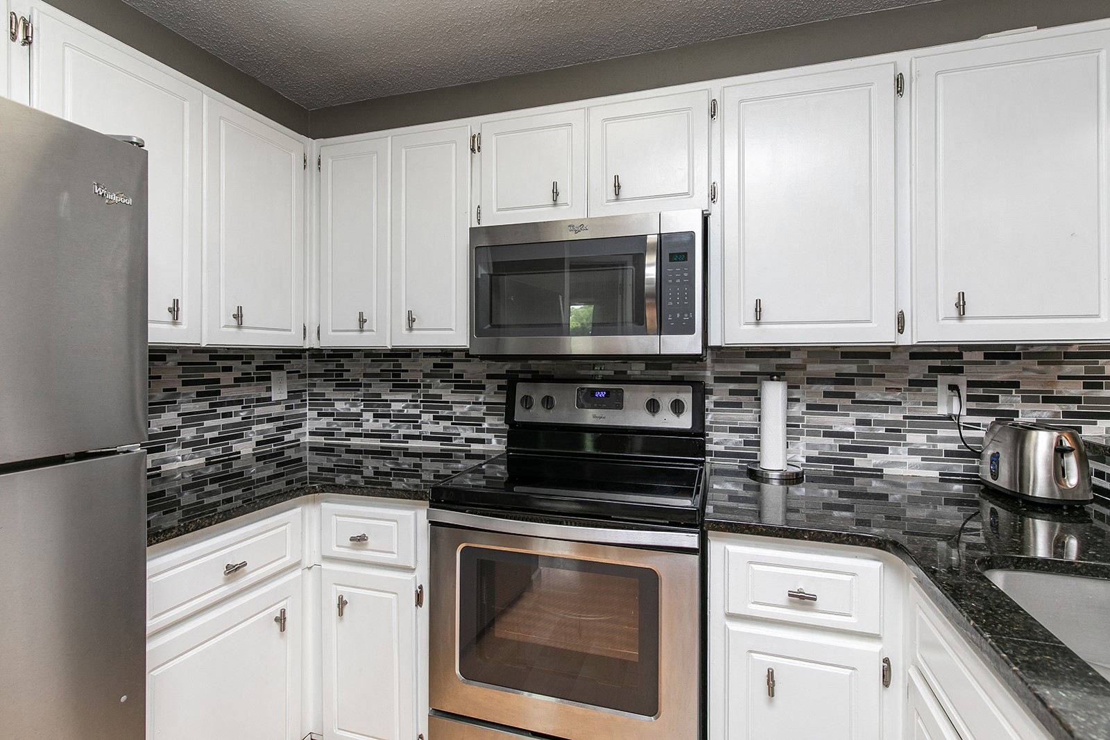 4805 86th Street 25