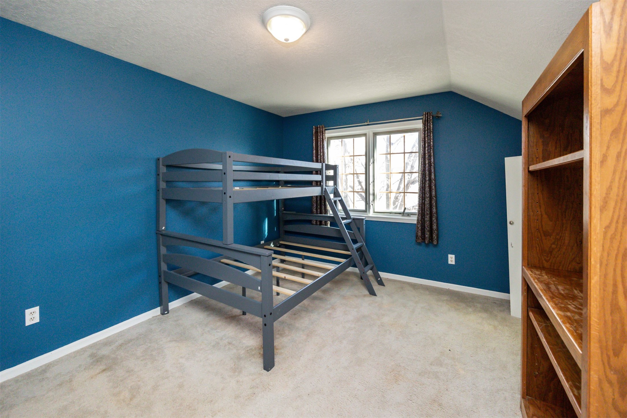 2501 Ridgewood Drive