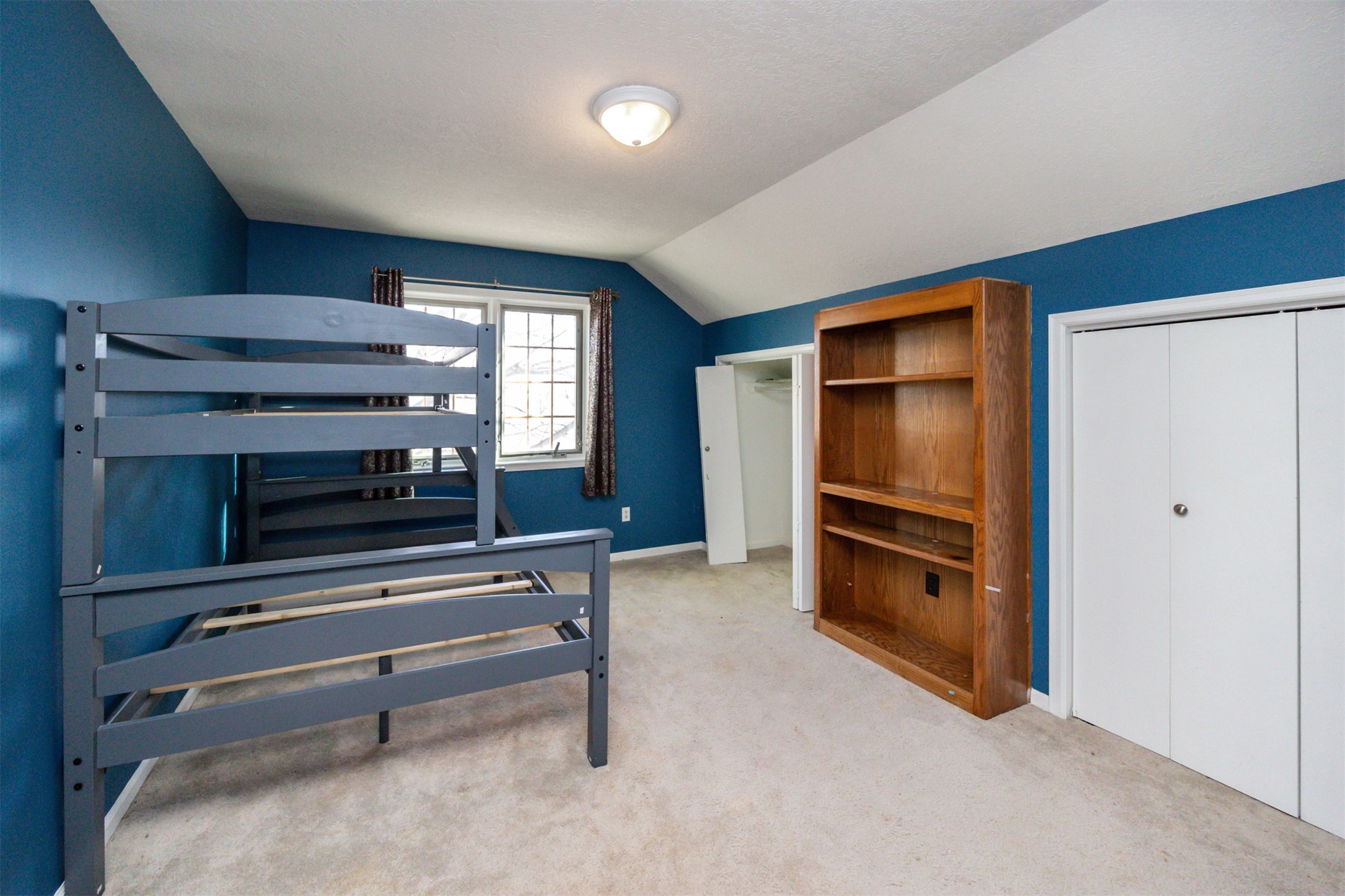 2501 Ridgewood Drive
