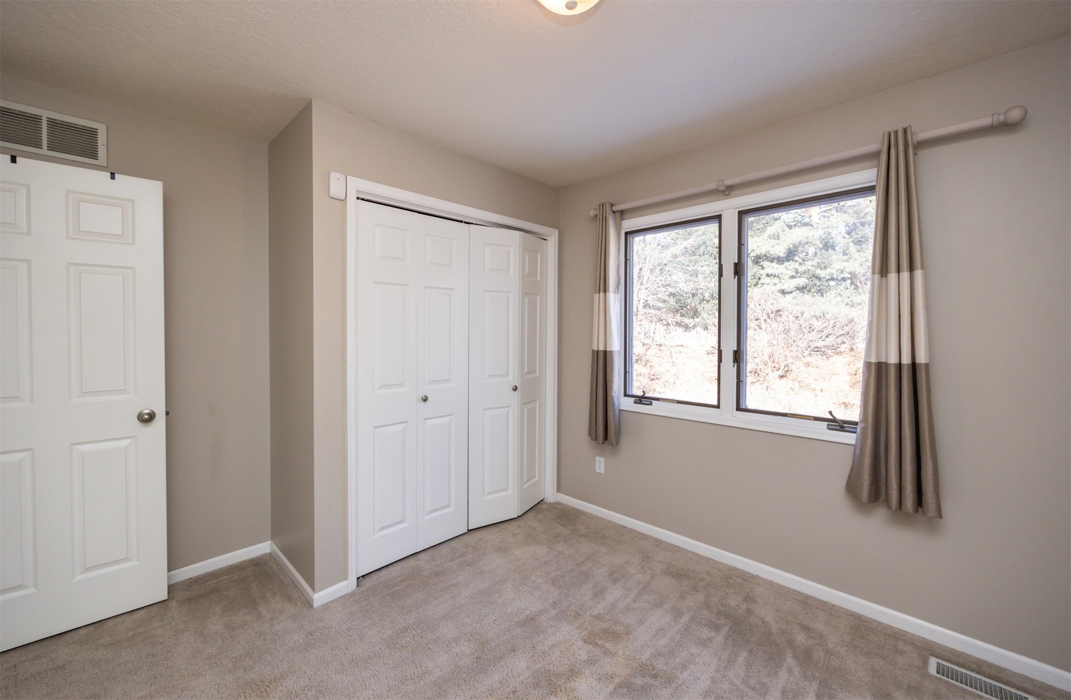 2501 Ridgewood Drive
