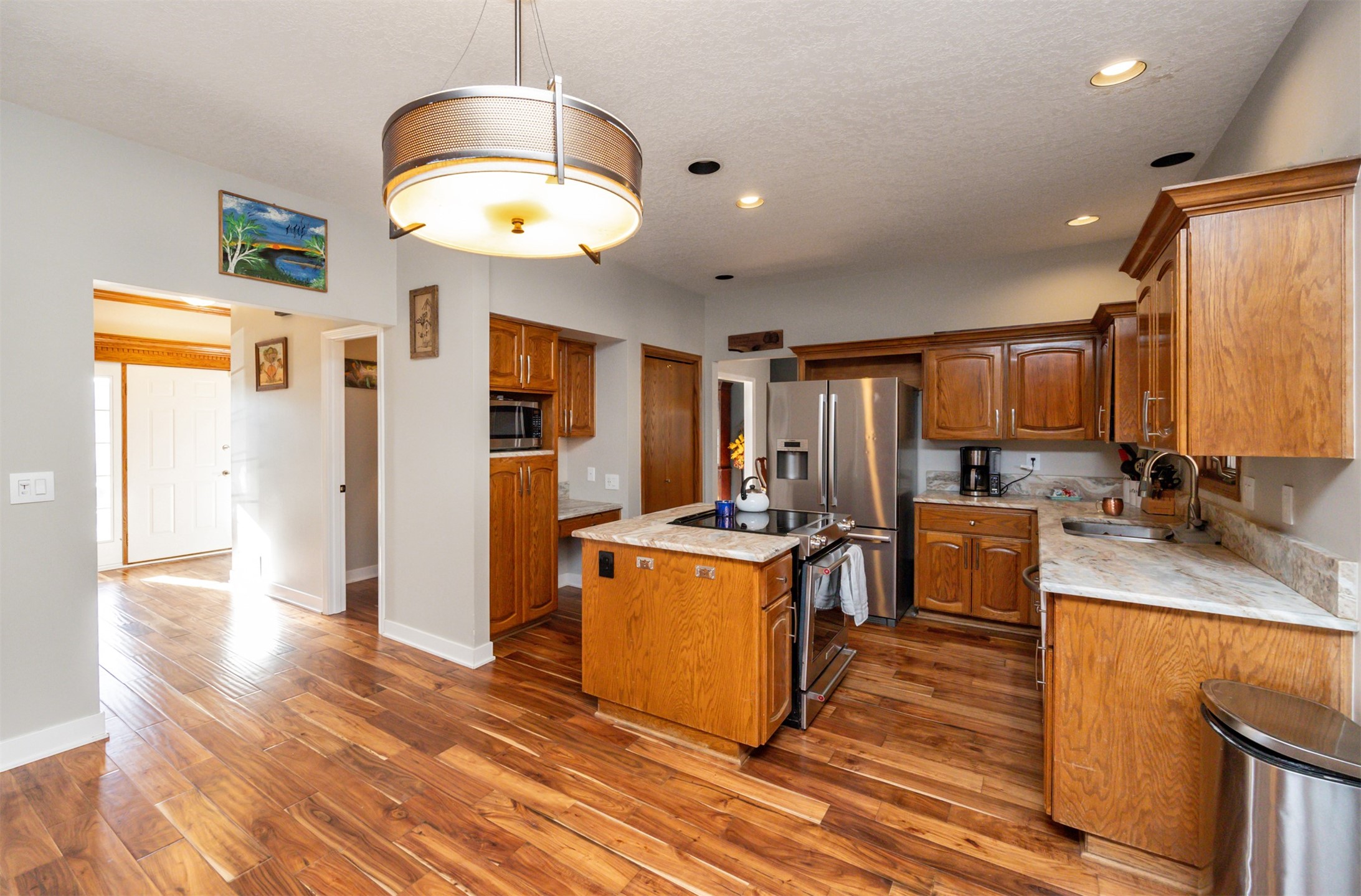 2501 Ridgewood Drive