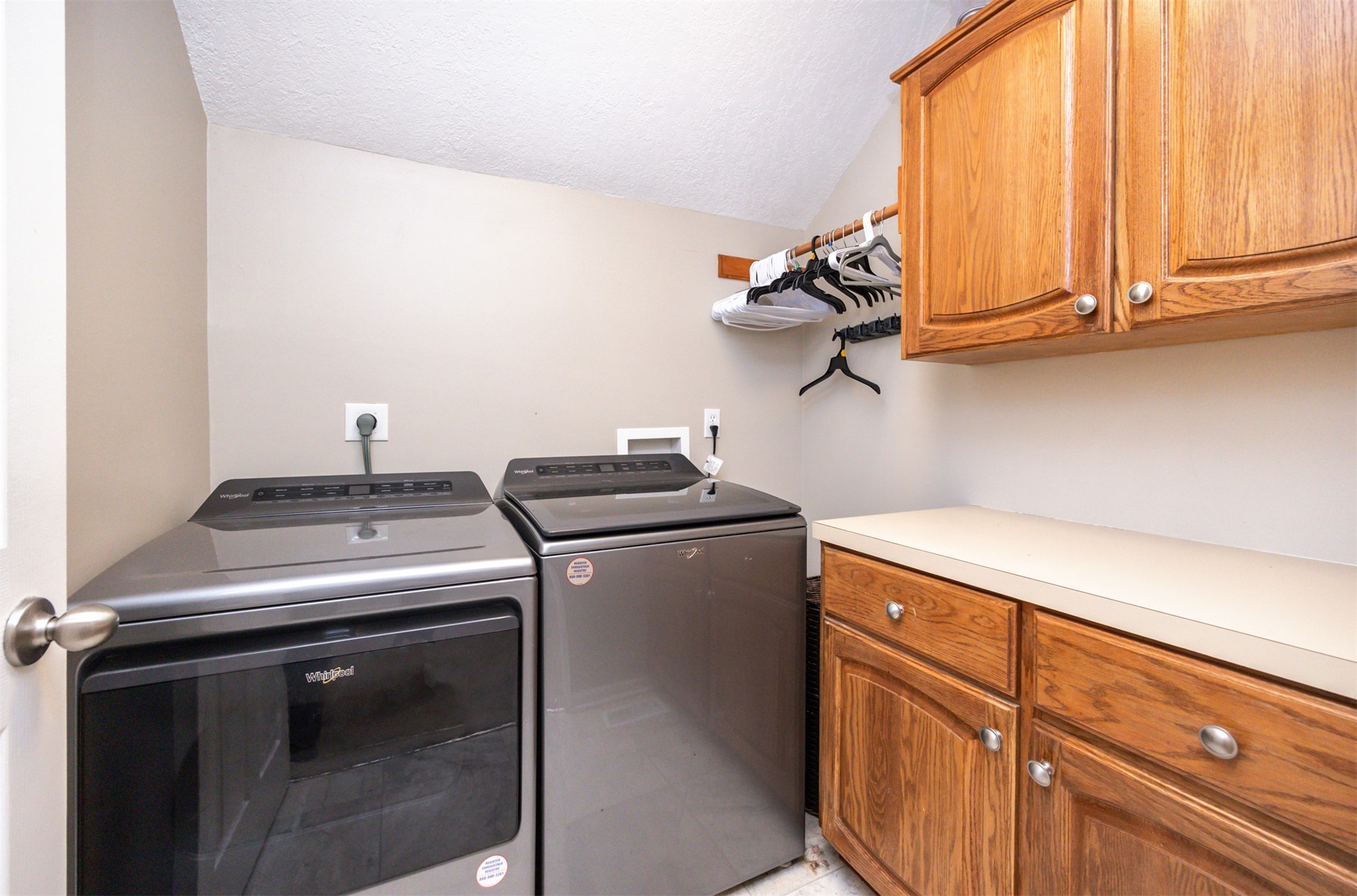 2501 Ridgewood Drive