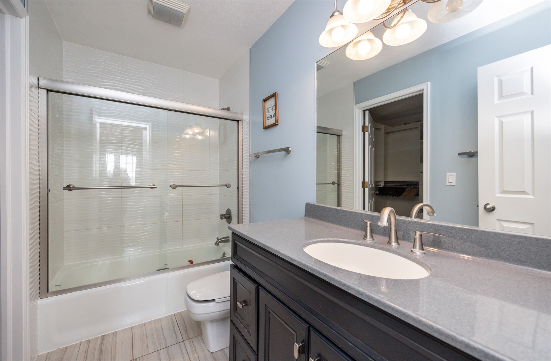 2501 Ridgewood Drive