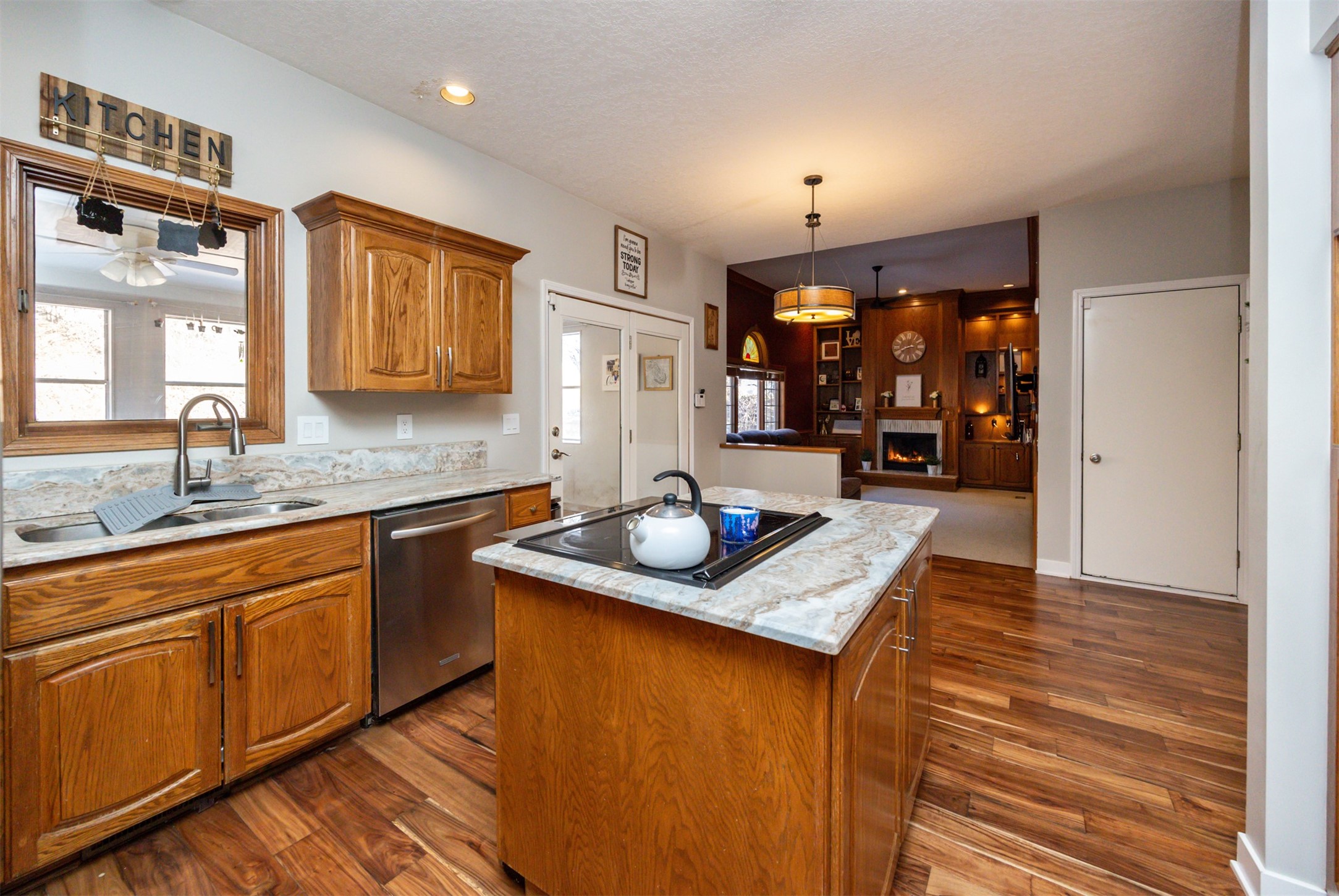 2501 Ridgewood Drive