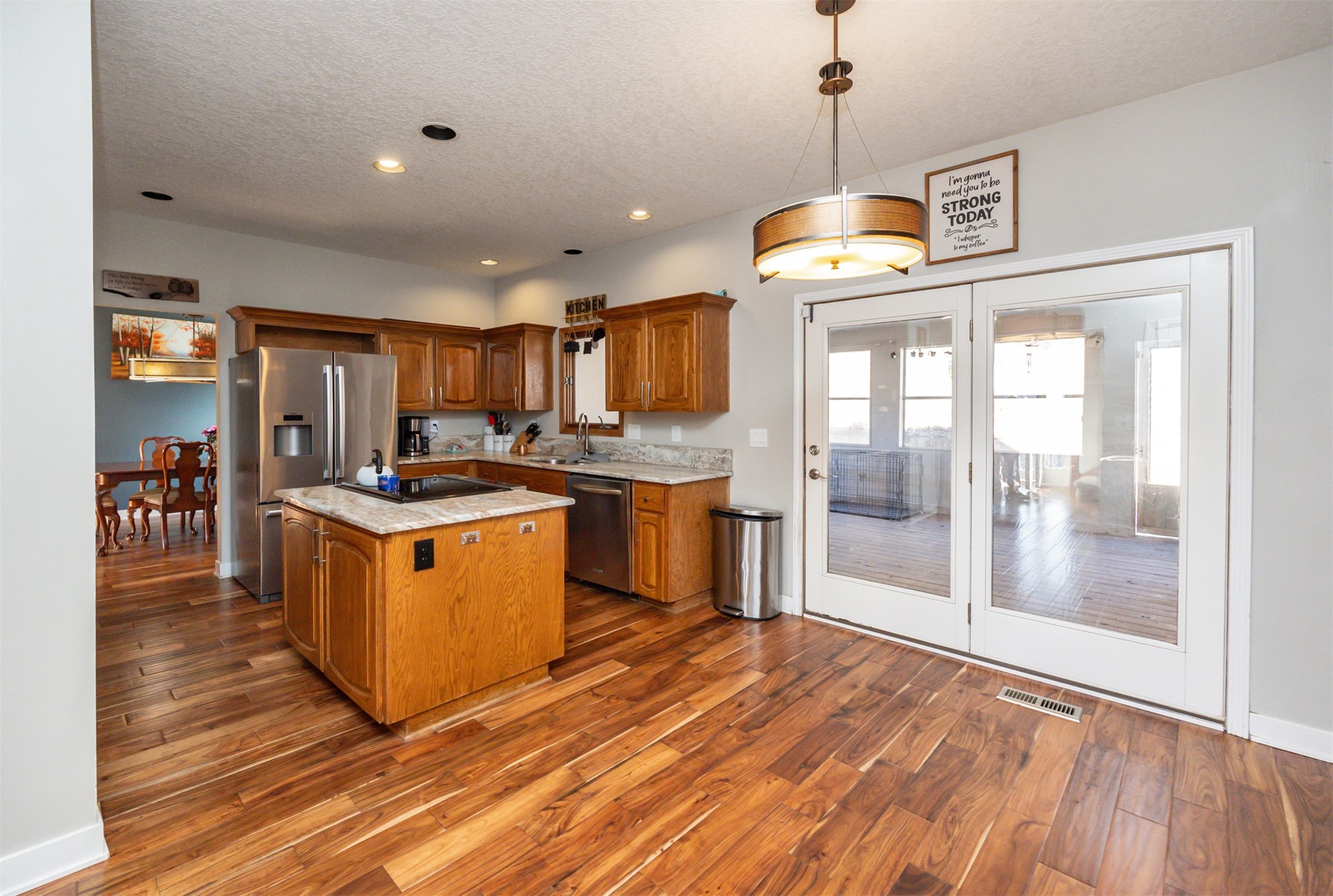 2501 Ridgewood Drive