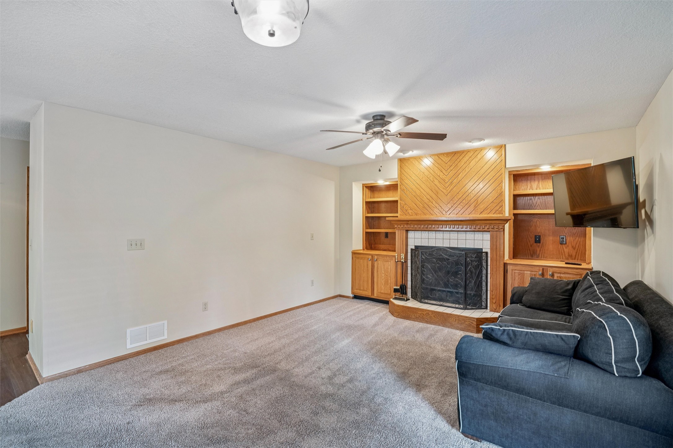 5808 Center Street