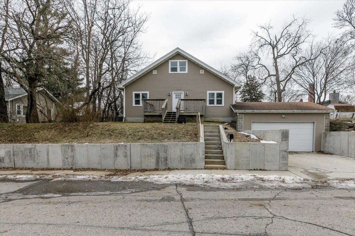 720 Pleasant View Drive