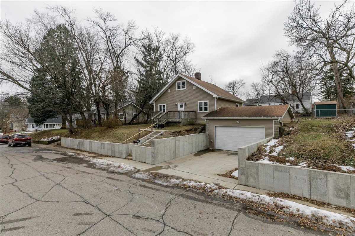 720 Pleasant View Drive