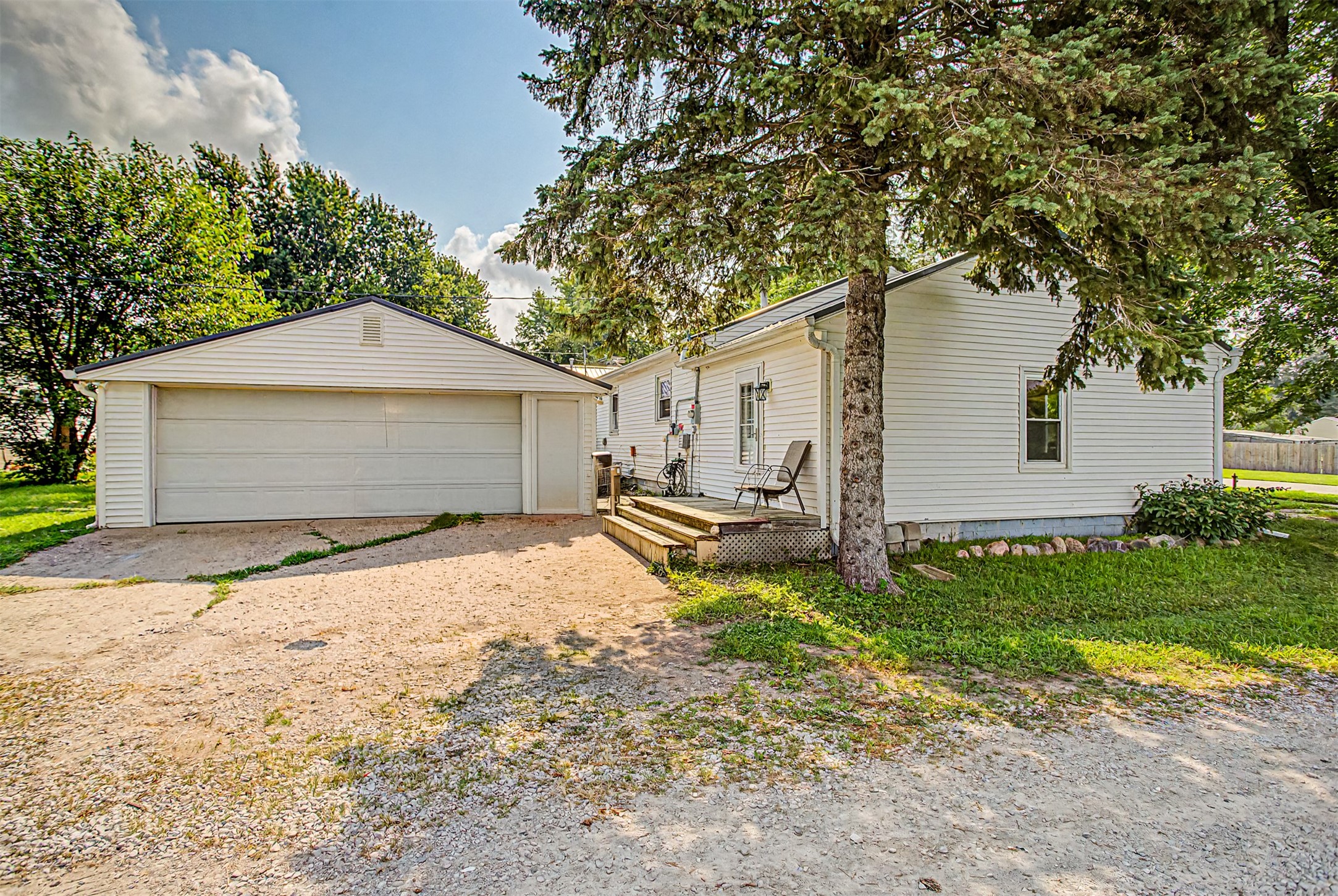 717 W First Street