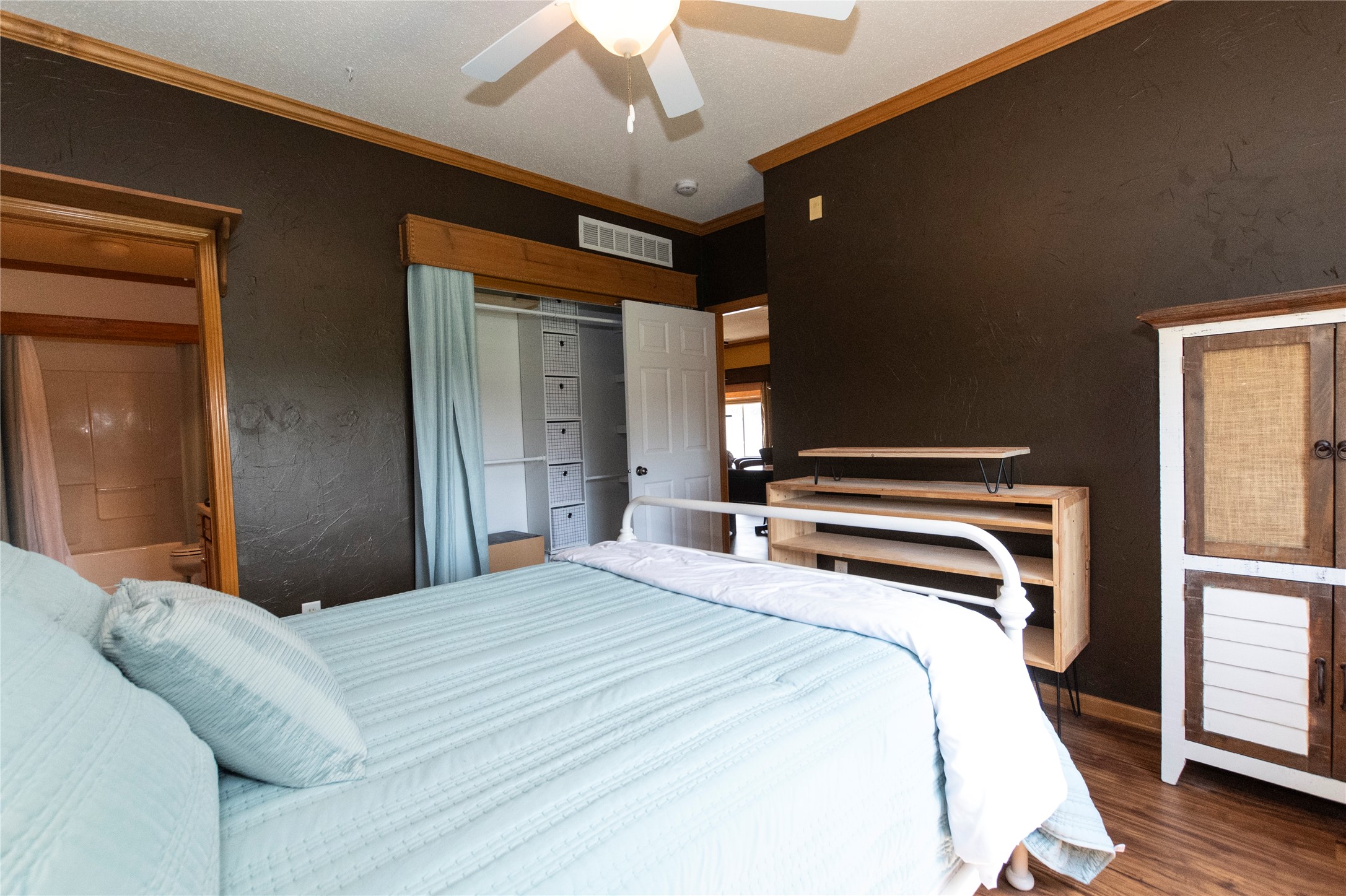 8601 Westown Parkway 17216