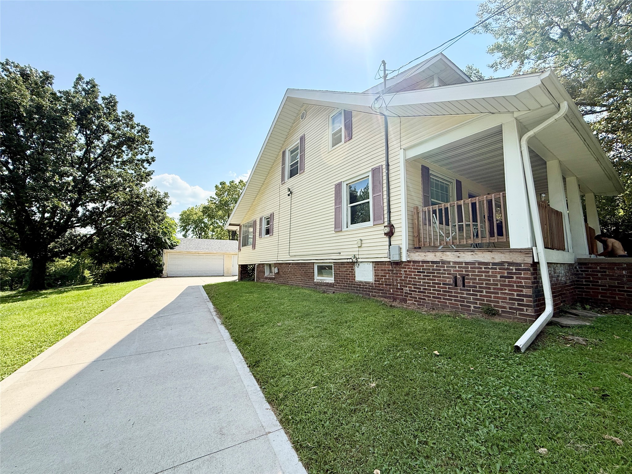 1431 E Vine Street