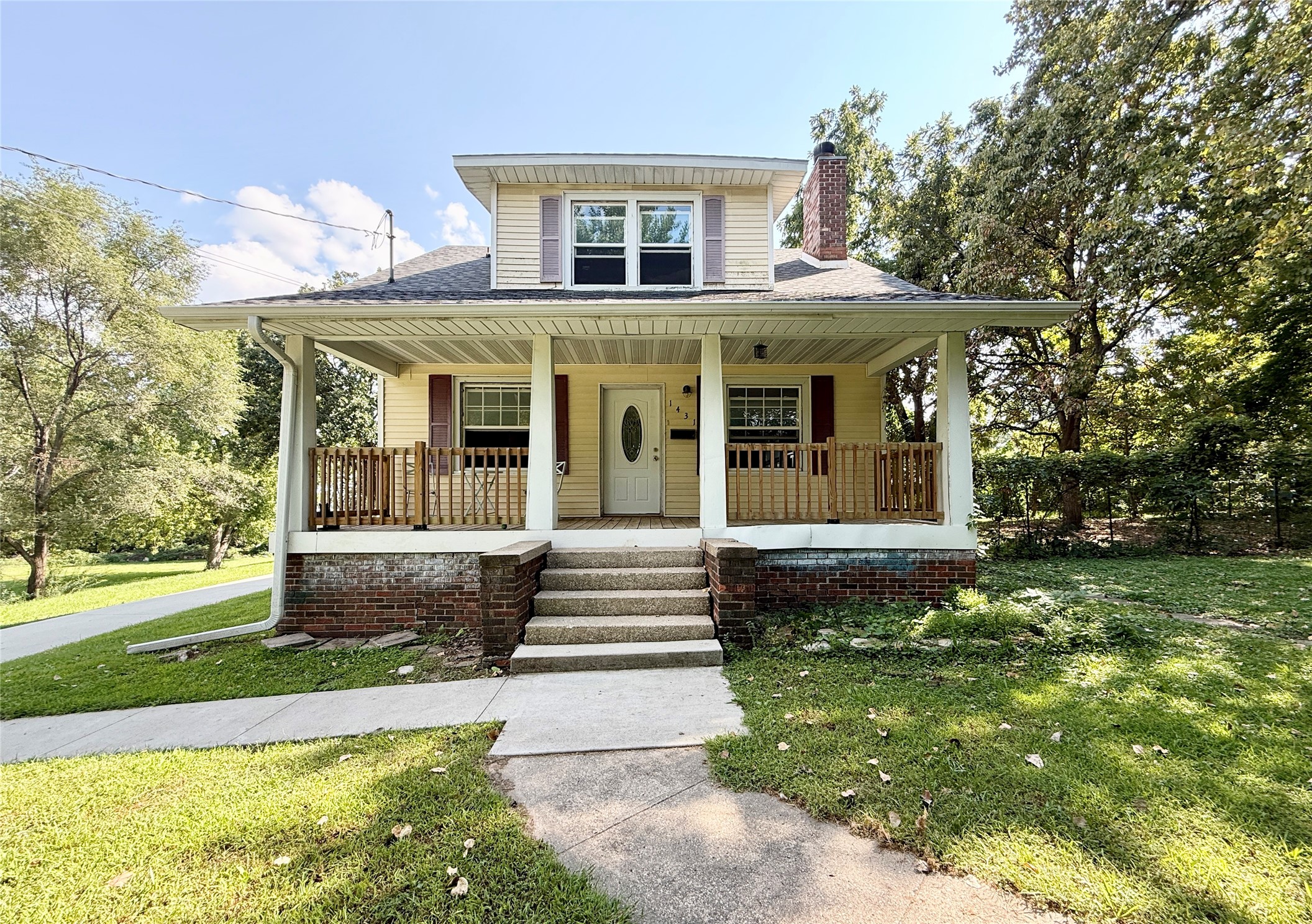 1431 E Vine Street