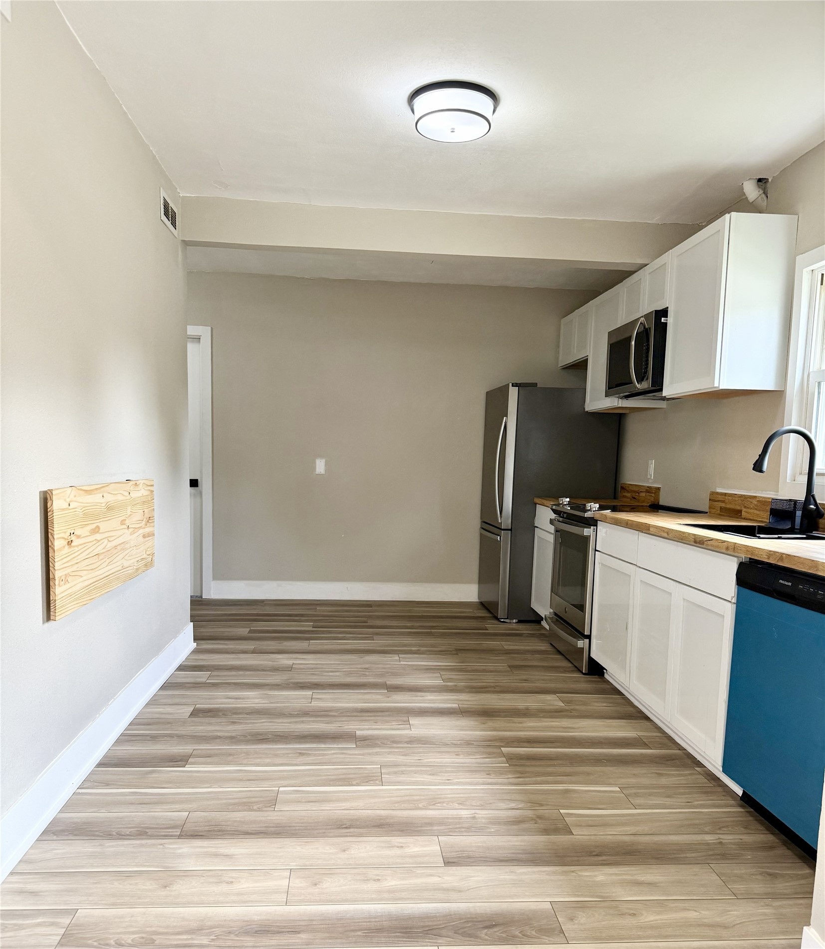 3001 Cleveland Avenue
