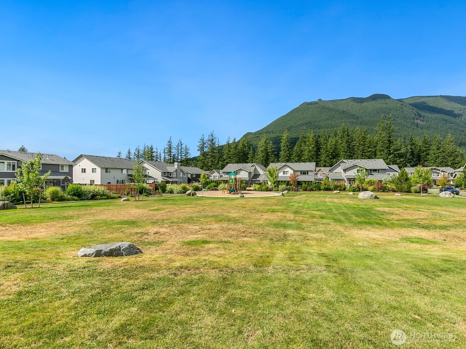 1685 Tanner Falls Way SE