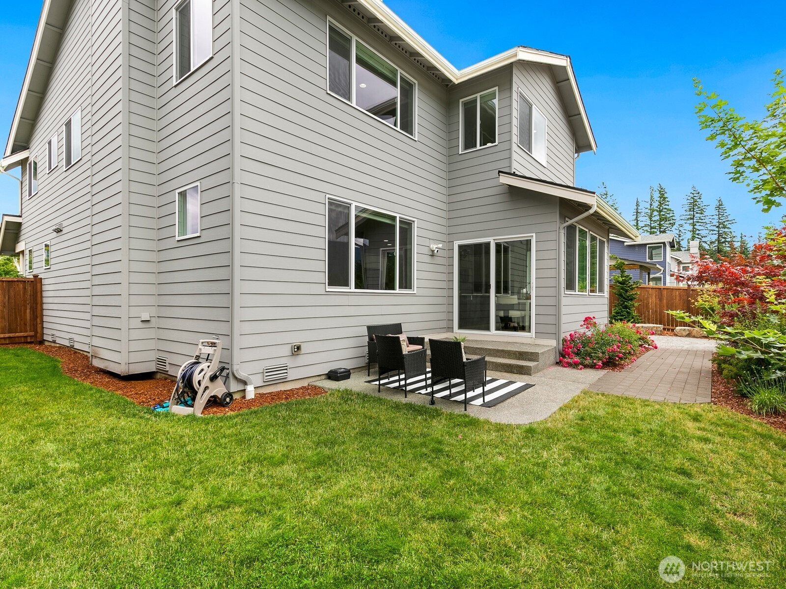 1685 Tanner Falls Way SE