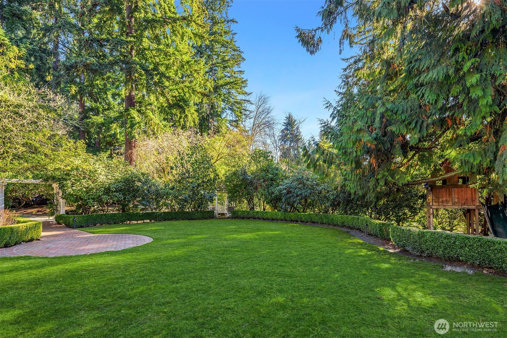 1135 Evergreen Point Rd
