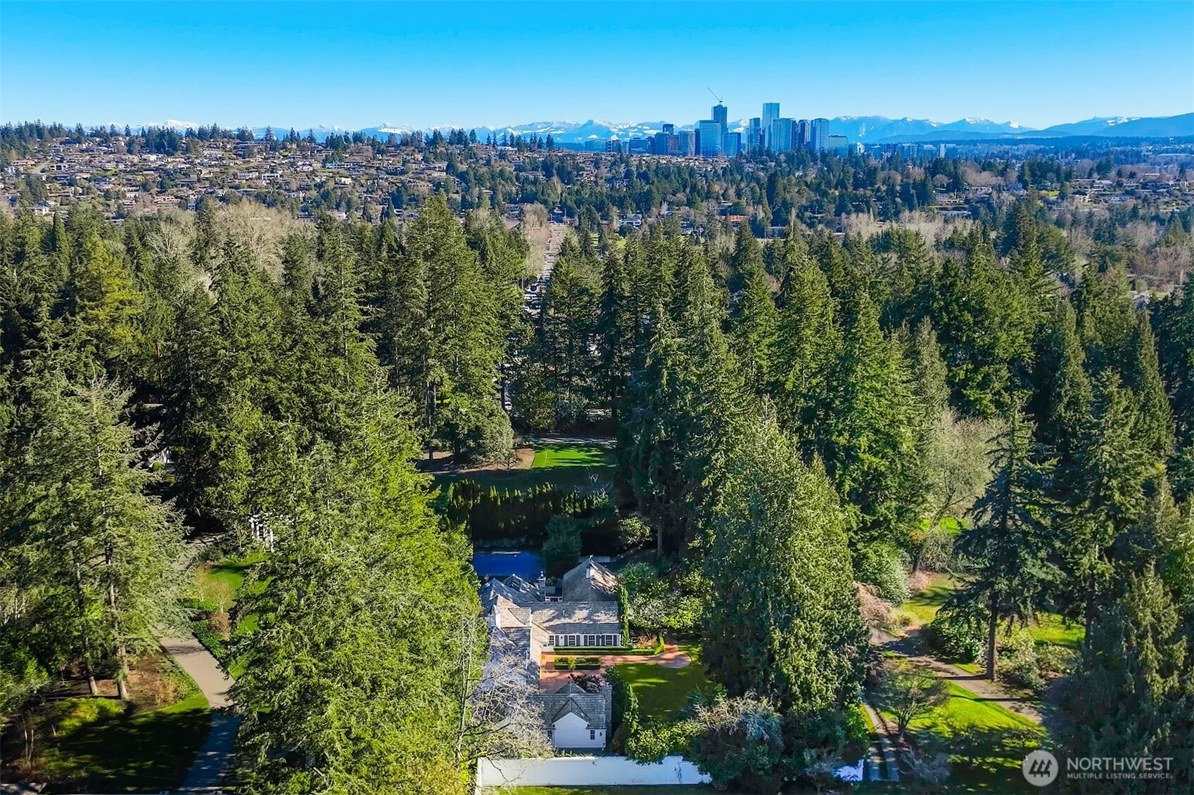 1135 Evergreen Point Rd