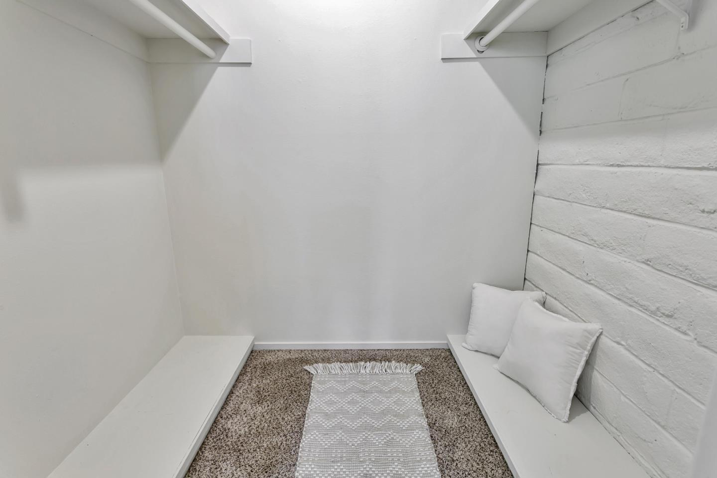 451 Dela Vina Avenue 414