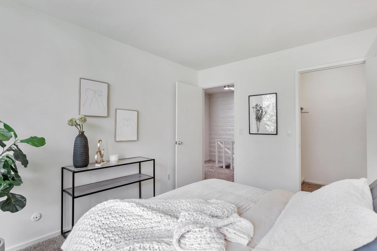 451 Dela Vina Avenue 414