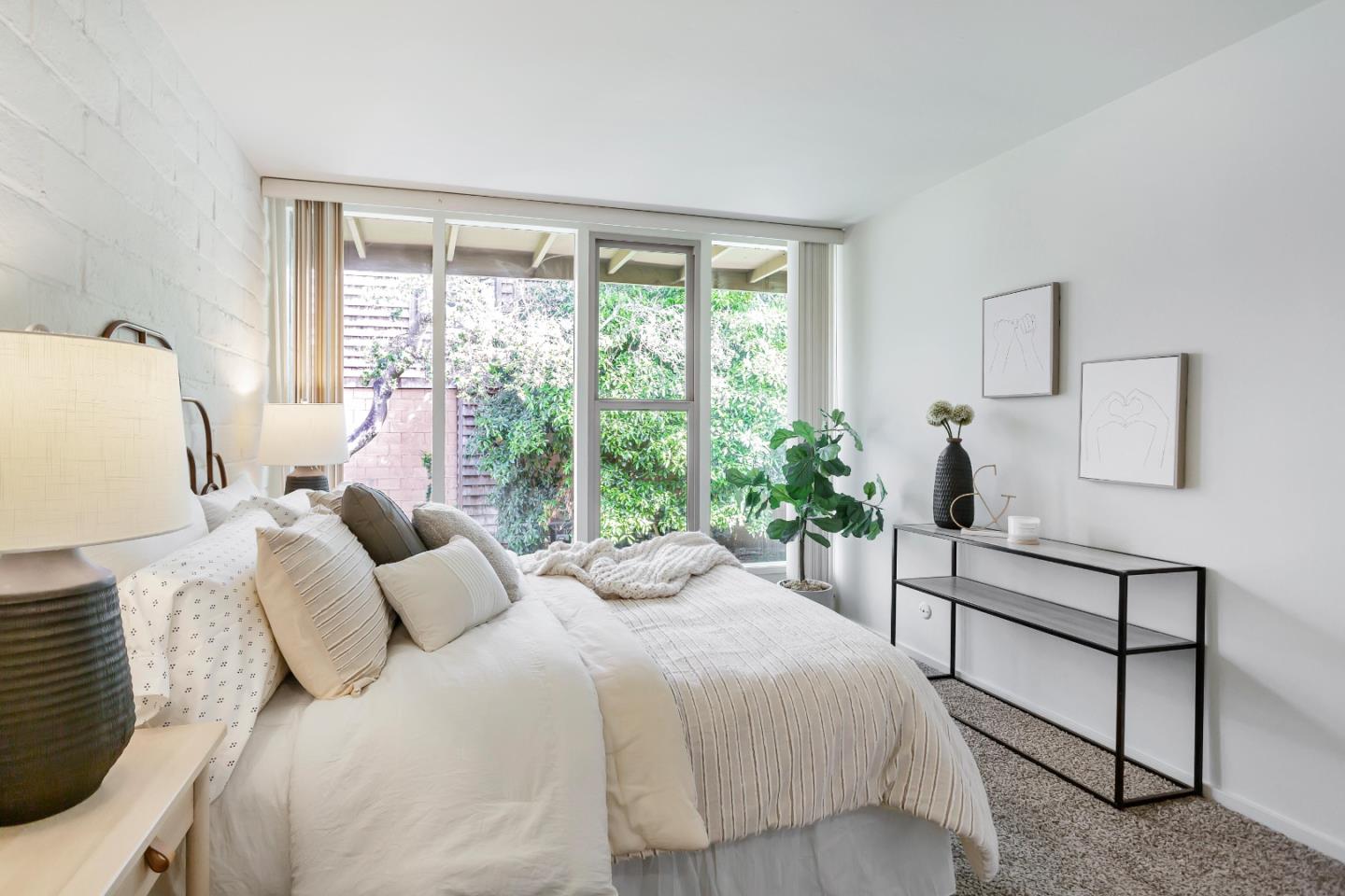 451 Dela Vina Avenue 414