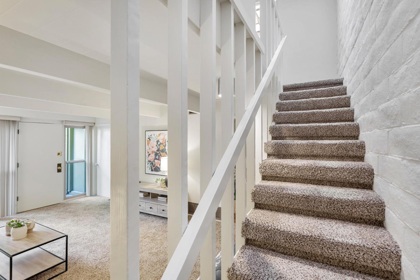 451 Dela Vina Avenue 414