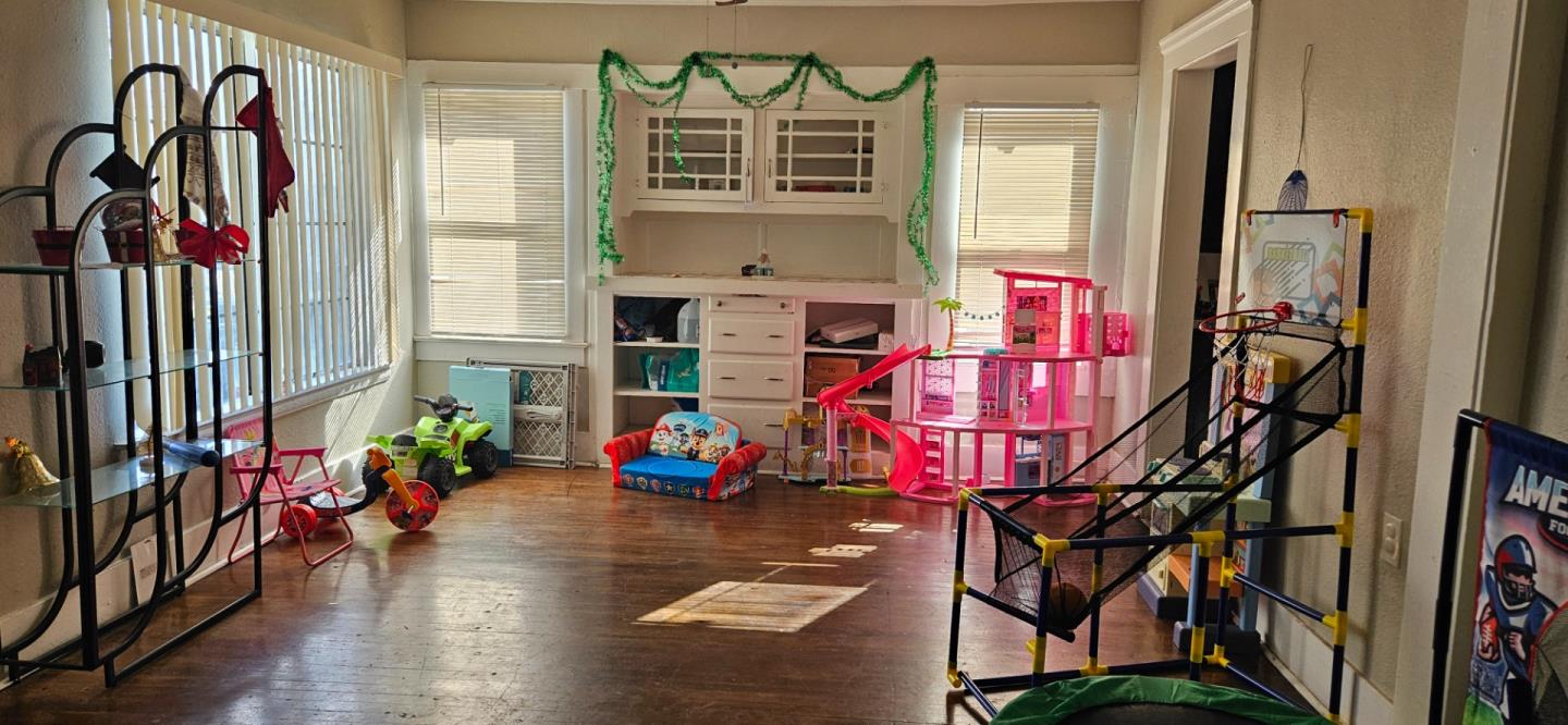 525 North Farris Avenue