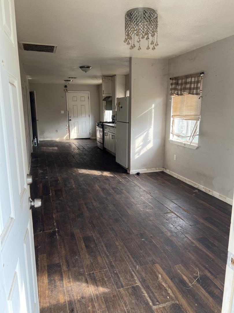 1346 North Safford