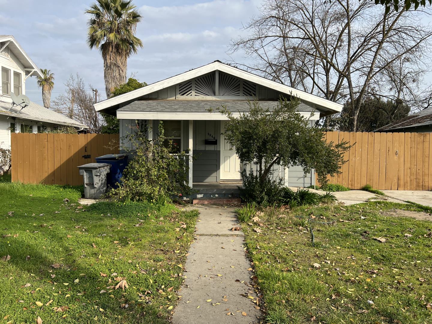 1346 North Safford