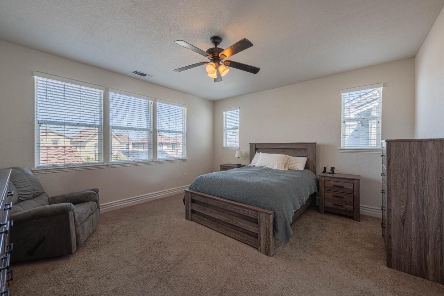 13713 Sherman Boulevard